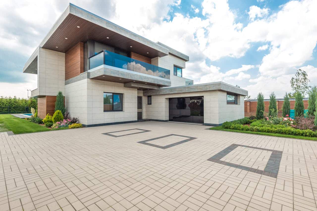 cost of building a house in London 2025 modern construction